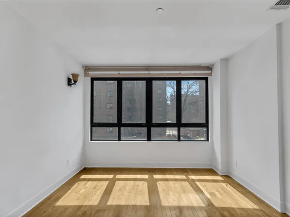 185 York Street image 2 of 9