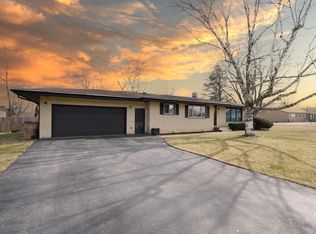 9421 11th Ave, Pleasant Prairie, WI 53158