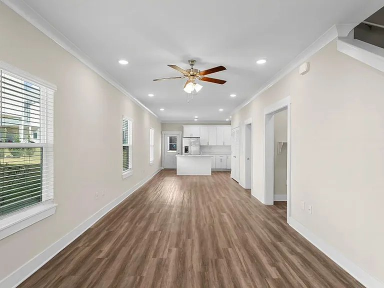 338 Date Palm Ln — Photo 4