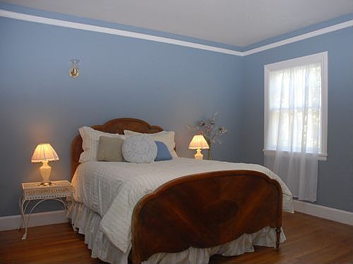 Generous front bedroom