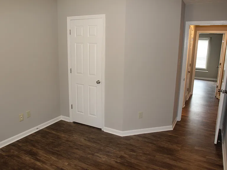 436 Skyview Ln — Photo 17