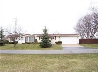3725 Algonquin Trl, Monroe, MI 48162