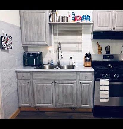 2nd image of 3260 Ampere Ave