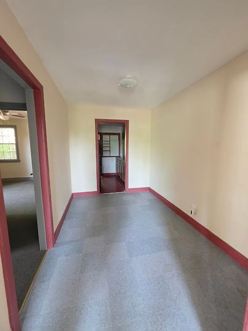 800 Taylor St Ne — Photo 4