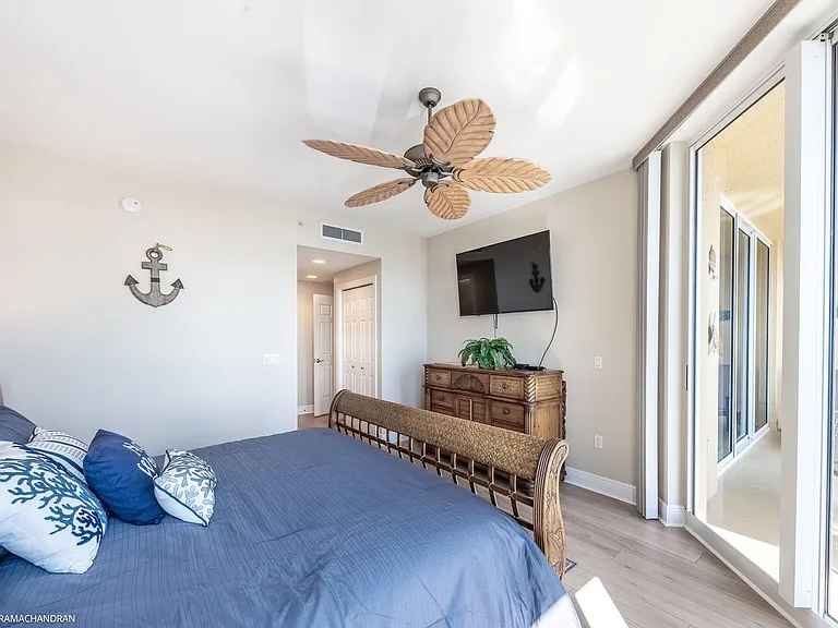 3313 Sunset Key Cir #403 — Photo 26
