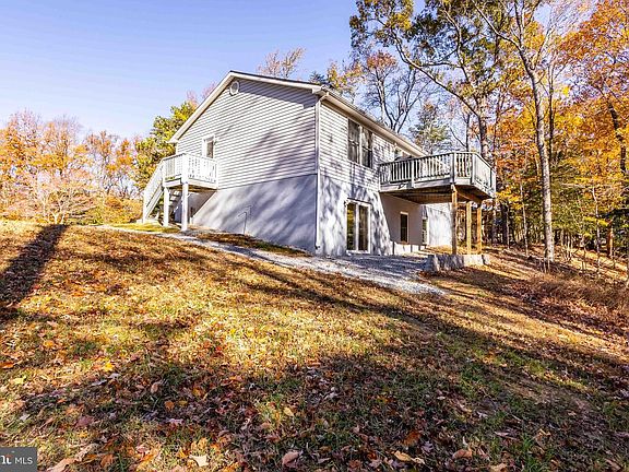 4th image of 103 Hidden Lake Dr
