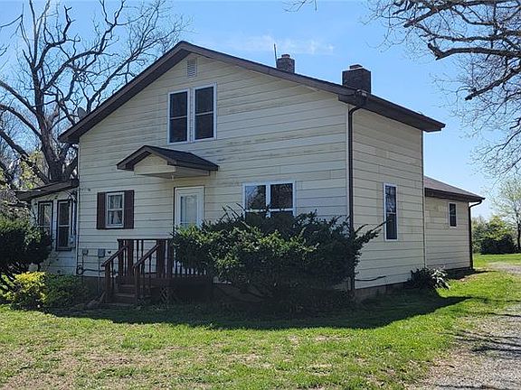 3rd image of 2931 Brune Rd
