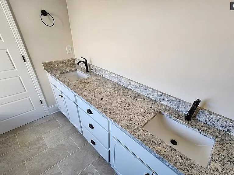 1740 Willow Creek Dr — Photo 10