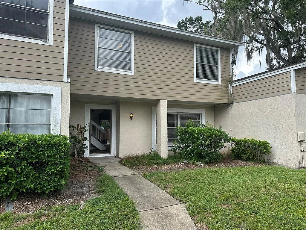 4 bed, 1.5 bath, 1510 sqft, $2,300 — Photo 1
