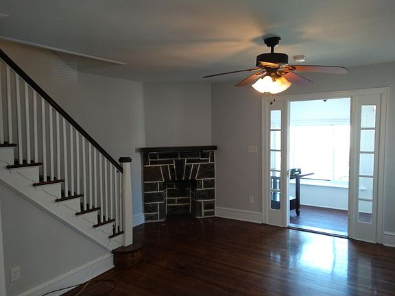 Living Room/Front Porch