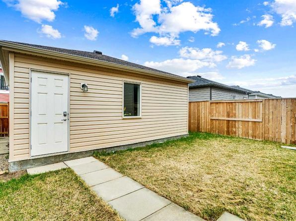 16 S Cityside Grn NE, Calgary, AB T3N 1H9