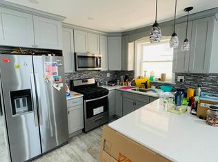2534 14th St #1, Astoria, NY 11102