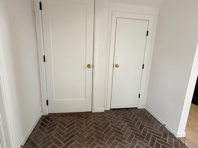 2105 W Easton St — Photo 17