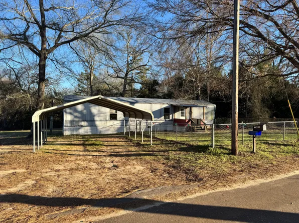 259 An County Road 154, Palestine, TX 75801