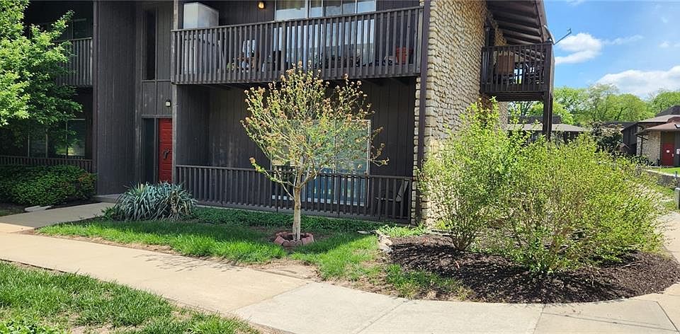 1st image of 419 W 104th St APT B