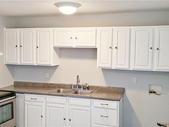 4th image of 2837 S Dawson St
