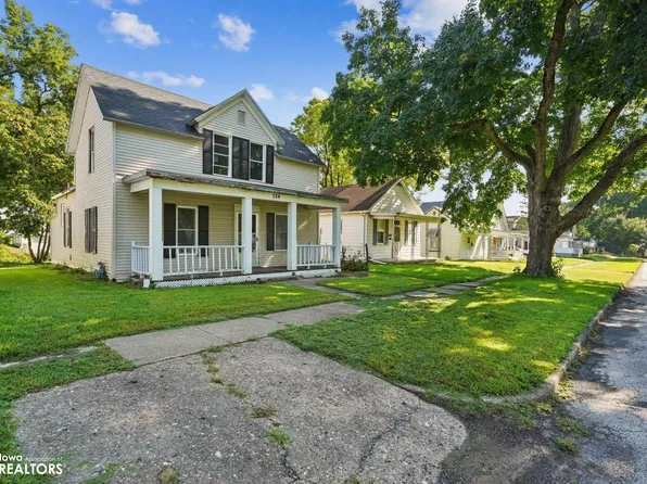 724 Louisa St, Burlington, IA 52601