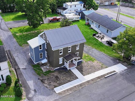 5th image of 210 N Thomas St