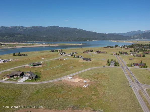 79 Aster Loop, Alpine, WY 83128