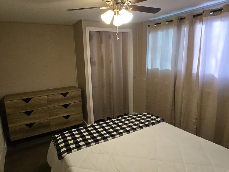 2224 W Hillside Ave — Photo 16