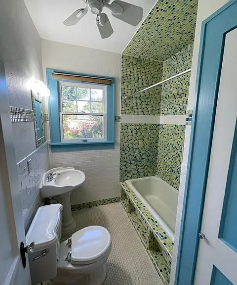 2741 Burlington Ave N — Photo 21