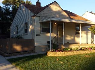 986 Cleveland Ave, Lincoln Park, MI 48146