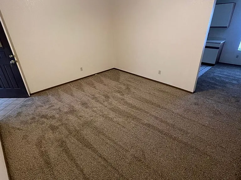 2949 Los Amigos Ct — Photo 6