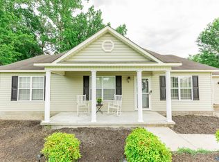 4 Robin Ct, Hartselle, AL 35640