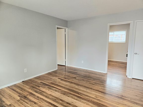 3rd image of 410 NE 52nd Ave #410