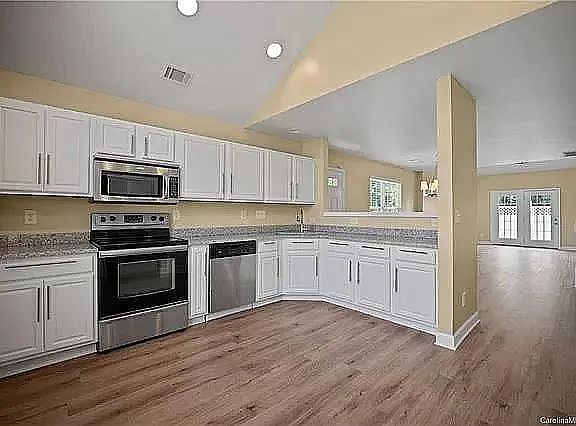 4th image of 4811 Grier Farm Ln