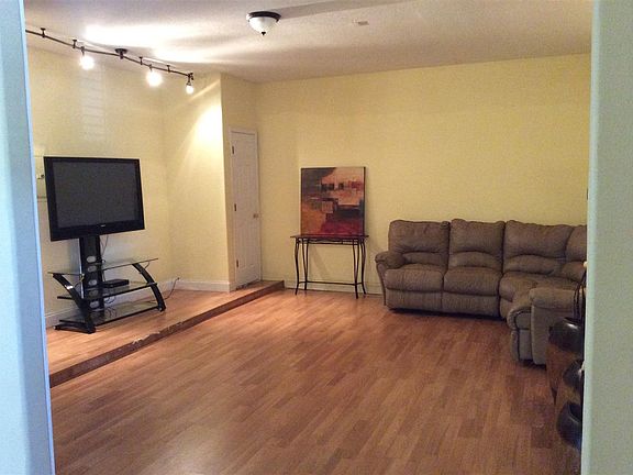 3rd image of 11103 Camargo Dr