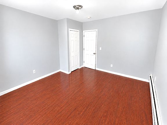 4th image of 1696 N Main St #3