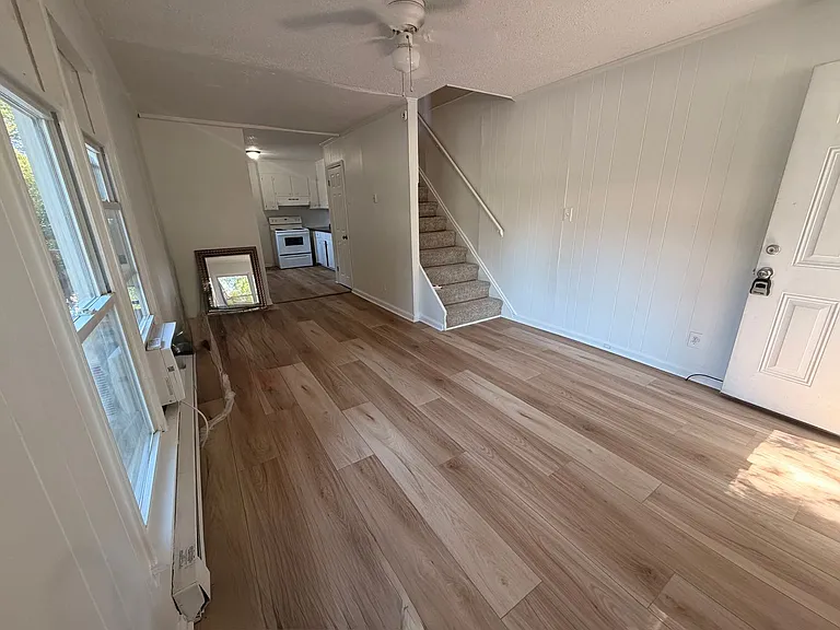 200 Memorial Park Dr — Photo 16