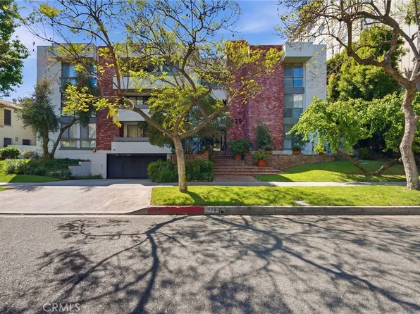 429 N Oakhurst Dr APT 301, Beverly Hills, CA 90210
