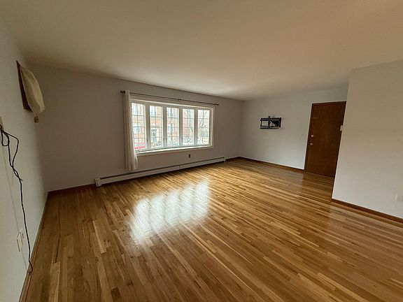 5th image of 19 Beech St #1