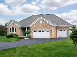 7739 N Kylewood Dr, Stillman Valley, IL 61084