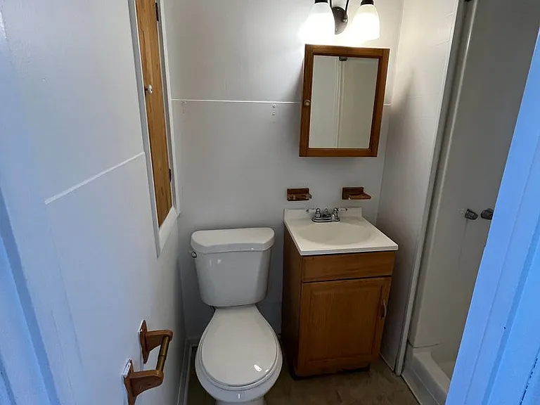 914 Grant Ave Erie PA 16505 — Photo 3