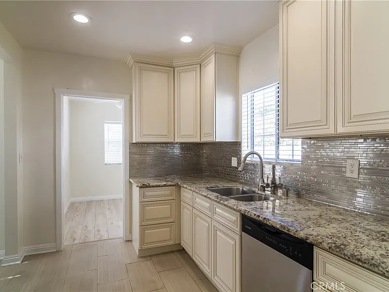 6655 Ben Ave — Photo 8