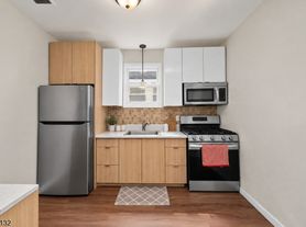 223 Devon St, Kearny, NJ