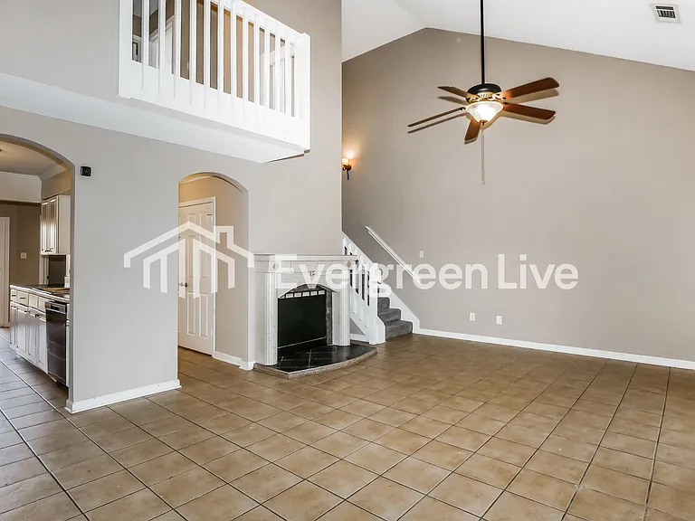 8260 Cedar Chest Dr — Photo 4