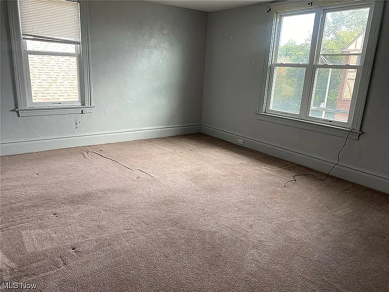 261 Lawson Ave — Photo 13