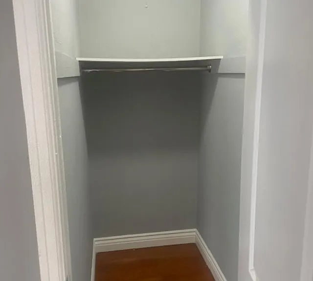 1921 Whitley Ave #9 — Photo 7