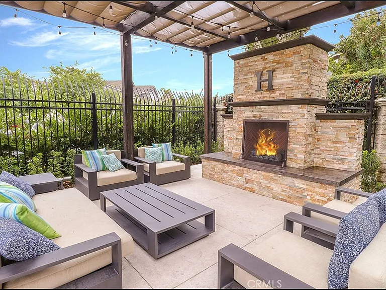 5 Chatham Ct — Photo 31