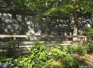 17 Bradley Lane, Newtown, CT 06482