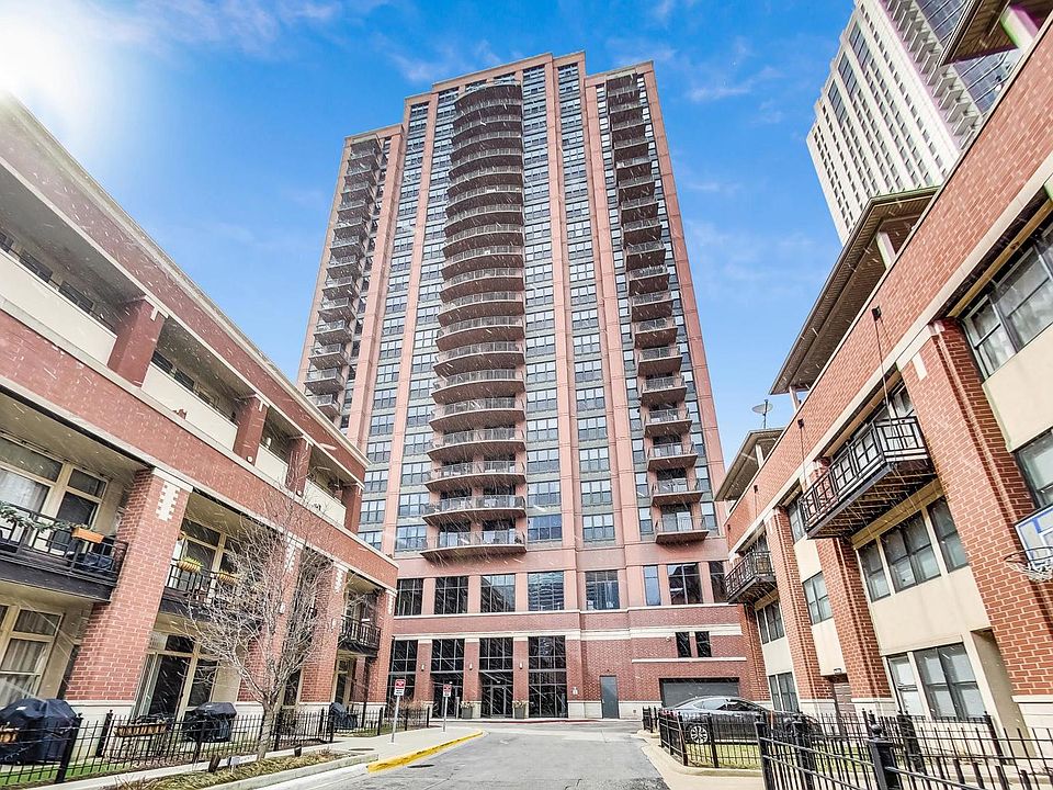 1st image of 330 N Jefferson St APT 907