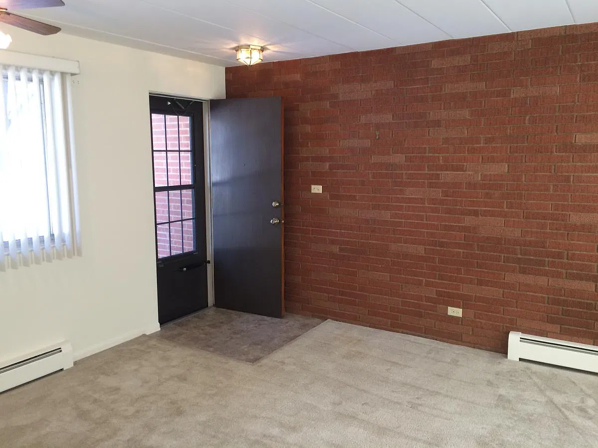 1 bed, 700 sqft, $1,600 — Photo 3