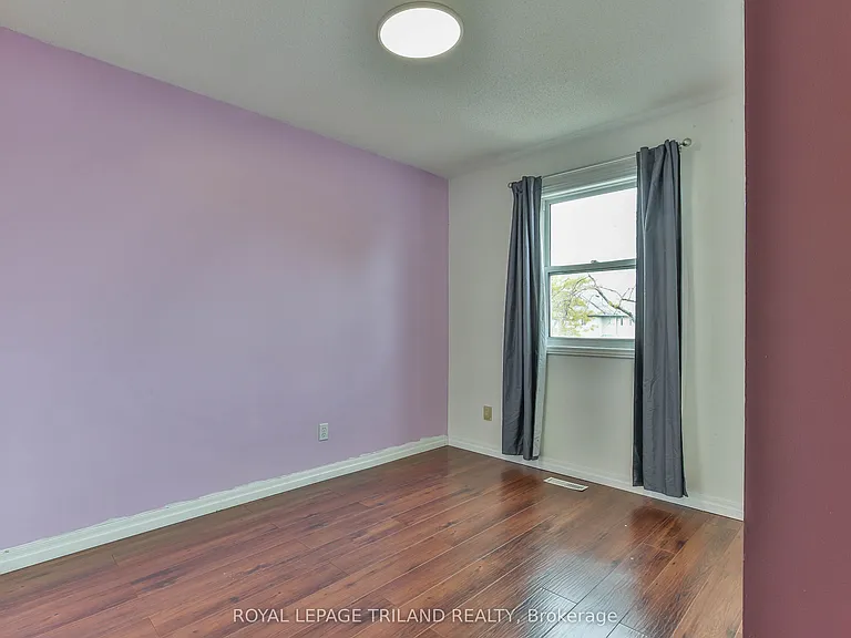 952 Thistledown Way — Photo 26