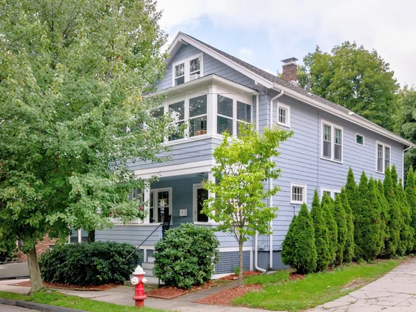 15 Thurston Rd, Watertown, MA 02472