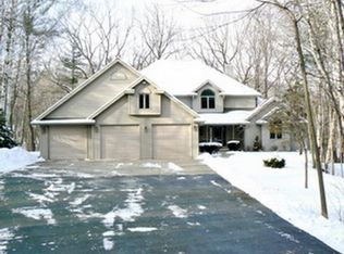 626 Wooded Hills Trl, Oneida, WI 54155