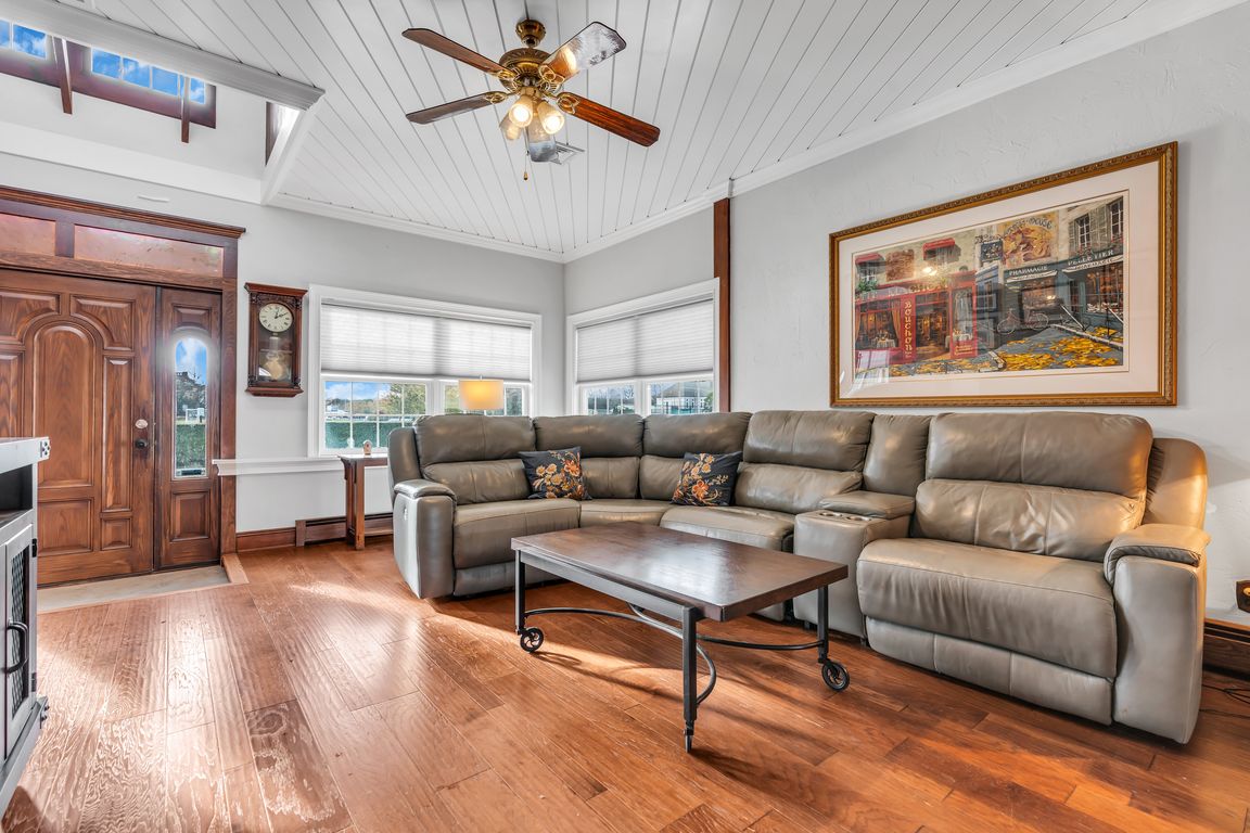 next background image